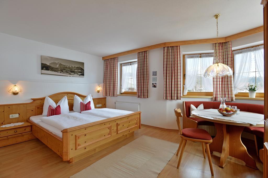 Huettschmiedhof Villa Kossen Room photo